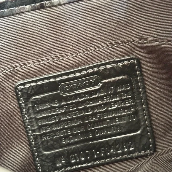 Coach Signature C Turnlock Shoulder Bag Black - Picture 4 of 7